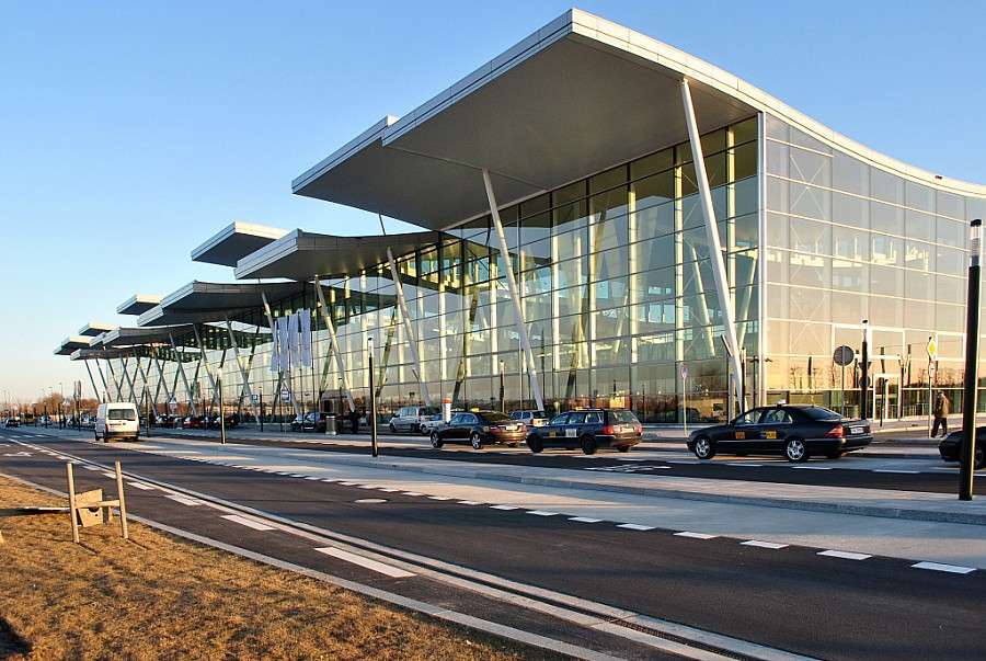 Ewakuacja na wrocławskim lotnisku