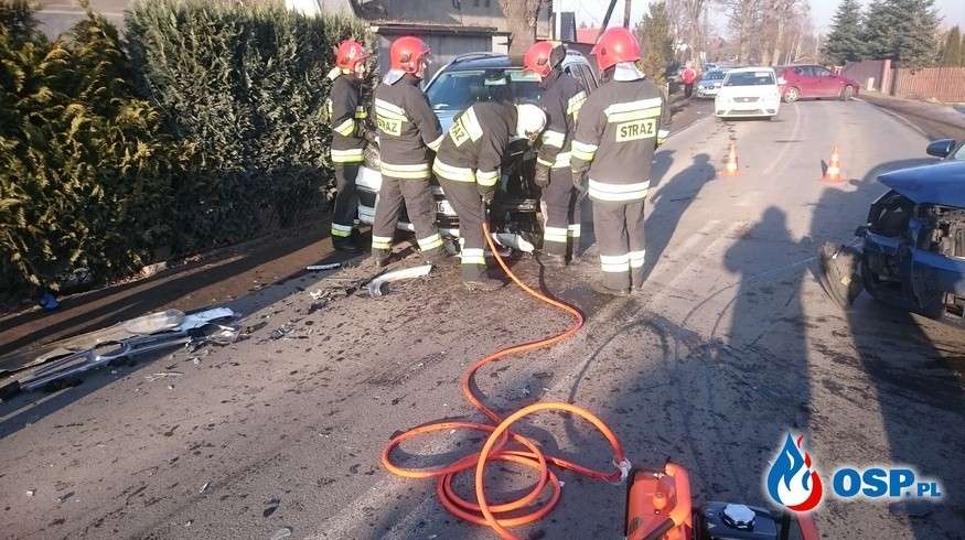 Wypadek trzech aut w Smolcu 