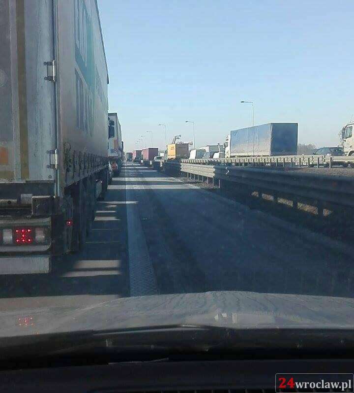 Ogromny korek na autostradzie A4