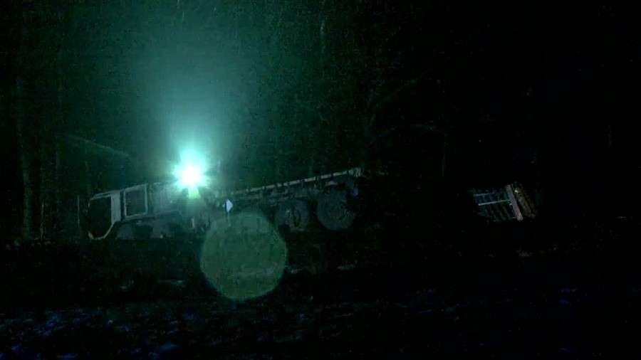 Kolejny wypadek ciężarówki amerykańskiej armii. Na drodze pociski do czołgów