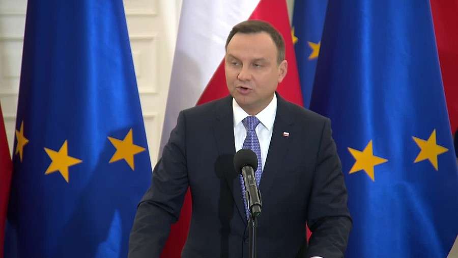Gimnazja do likwidacji. Prezydent Duda w ostatniej chwili podpisał ustawę o reformie oświaty. 