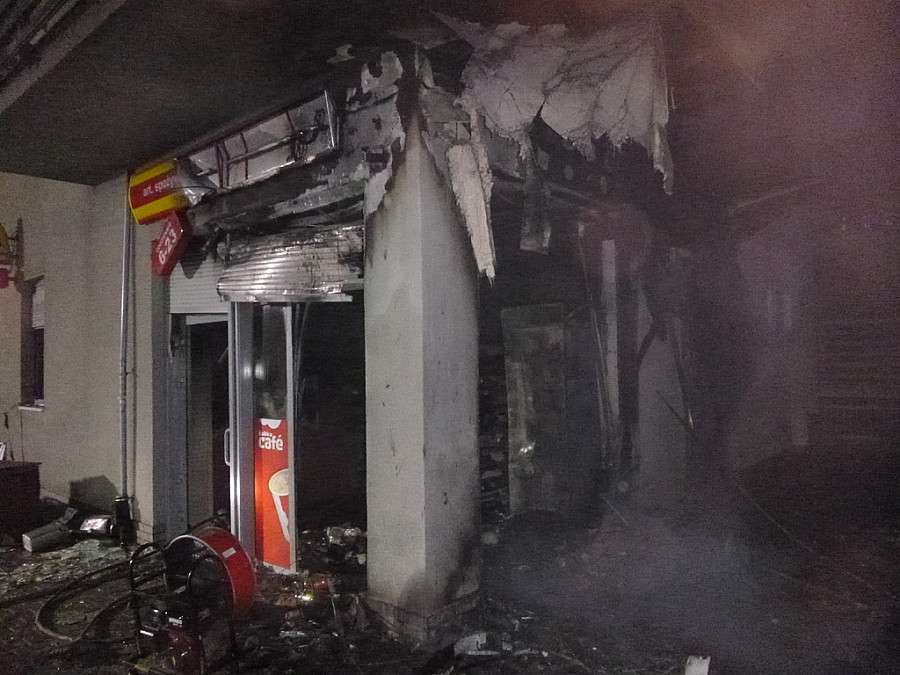Pożar sklepu żabka przy ul. Pochyłej we Wrocławiu.