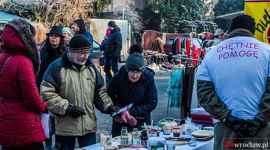 ŚWIĄTECZNY PCHLI TARG KASZTANOWA 7- FUNDACJA WROCŁAW MIASTO KOBIET- już za nami - relacja 
