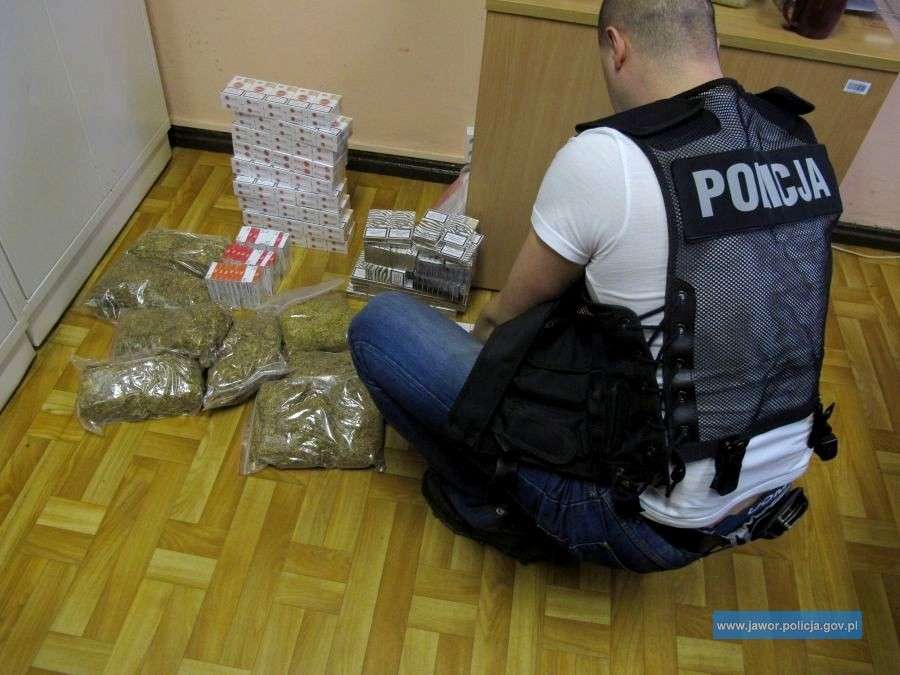 Policjanci przechwycili papierosy i tytoń bez akcyzy