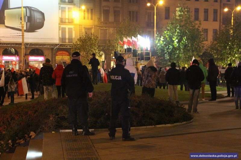 Bezpiecznie podczas obchodów Święta Niepodległości we Wrocławiu