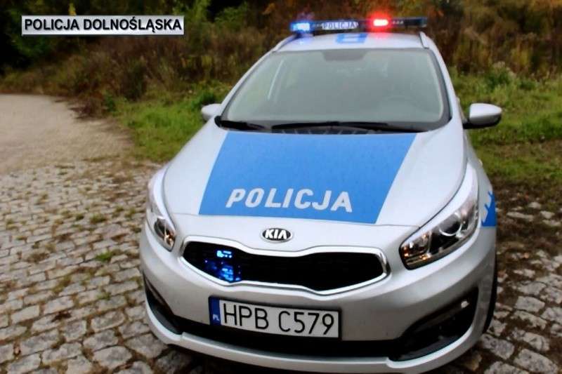 Kolejne nowe radiowozy dla dolnośląskiej Policji