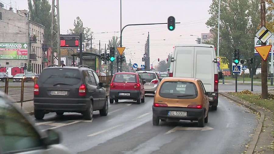 Rosną ceny polis OC. Najwięcej zapłacą sprawcy kolizji, młodzi i emeryci