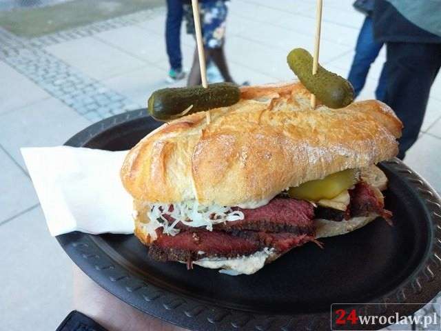 FOOD TRUCKI na Pl.Grunwaldzkim czyli Wrocław StrEAT - FOOD TRUCK FESTIVAL