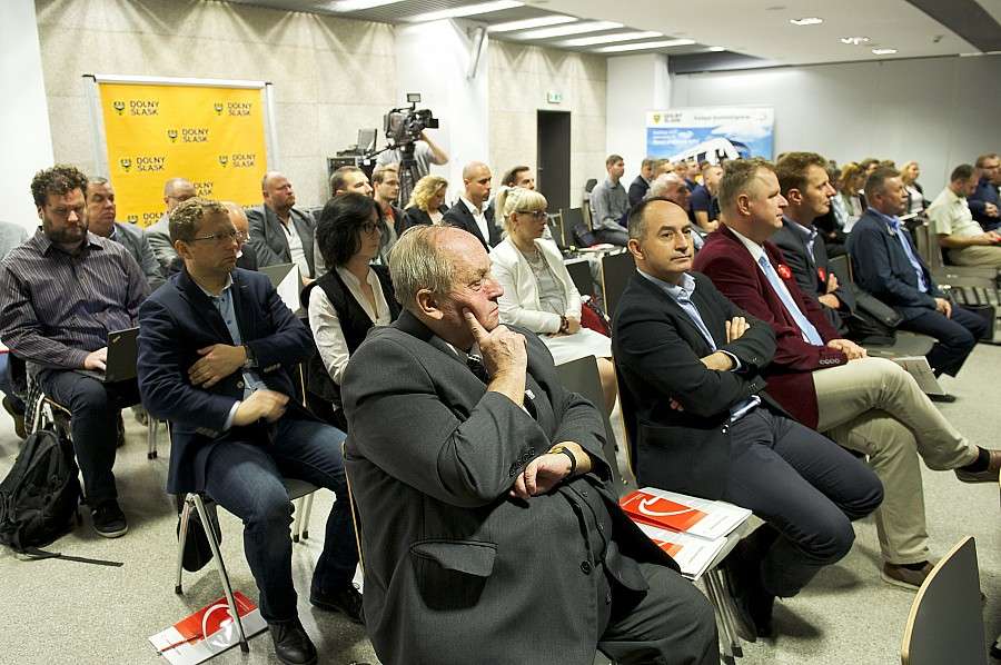 Eksperci debatowali o przyszłości Wrocławskiej Kolei Aglomeracyjnej