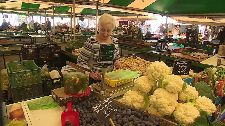 Czeka nas rewolucja na zakupach. Zapłacimy nawet 1 zł za foliową siatkę.