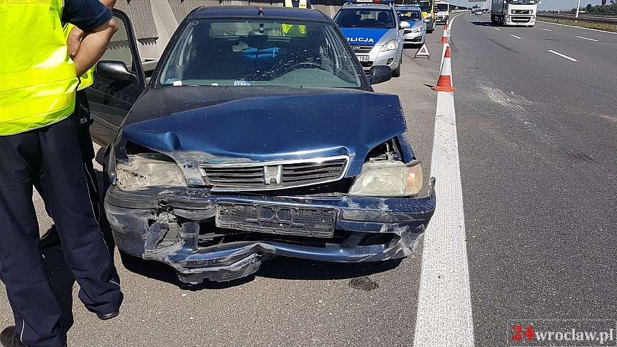 Honda uderzyła w bariery na AOW