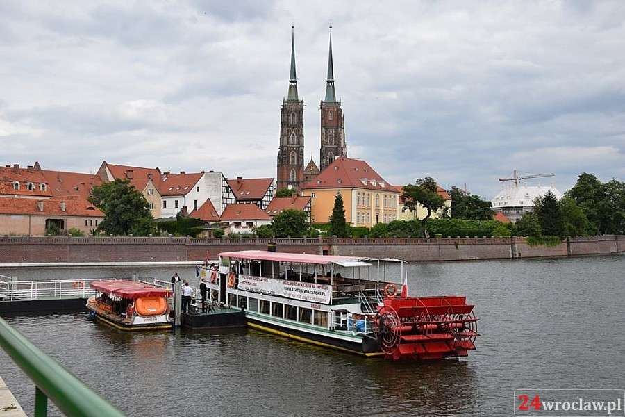 W Odrze tonął statek pasażerski