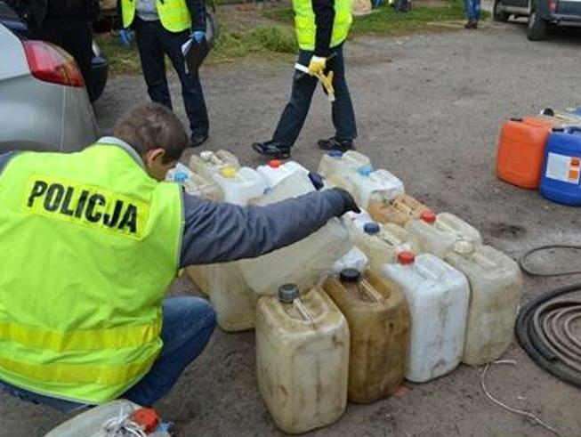 Ukradli 2600 litrów paliwa