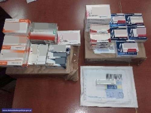 Nielegalnie sprzedawał farmaceutyki