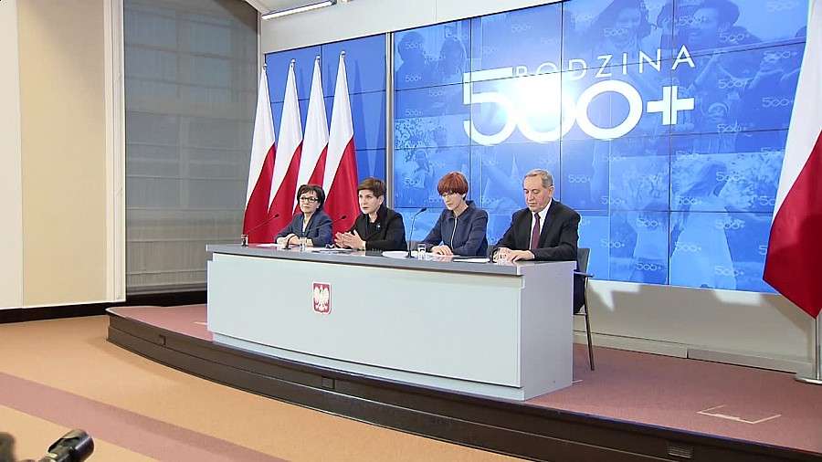 Brakuje 5 mld zł na 500 plus. Eksperci: Jeśli nie zdarzą się zmiany w systemie podatkowym, to będzie