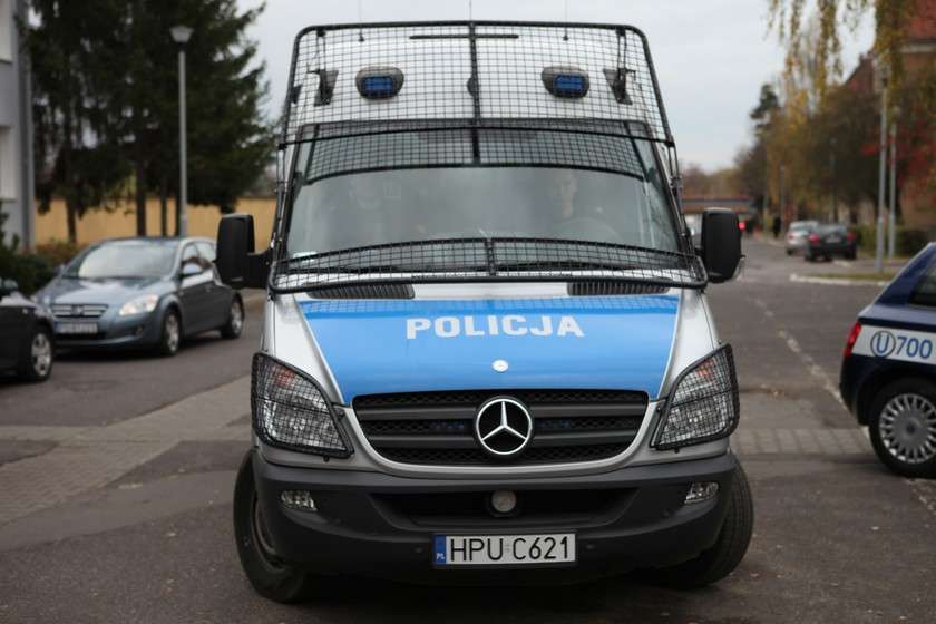 Za radiowozem na porodówkę