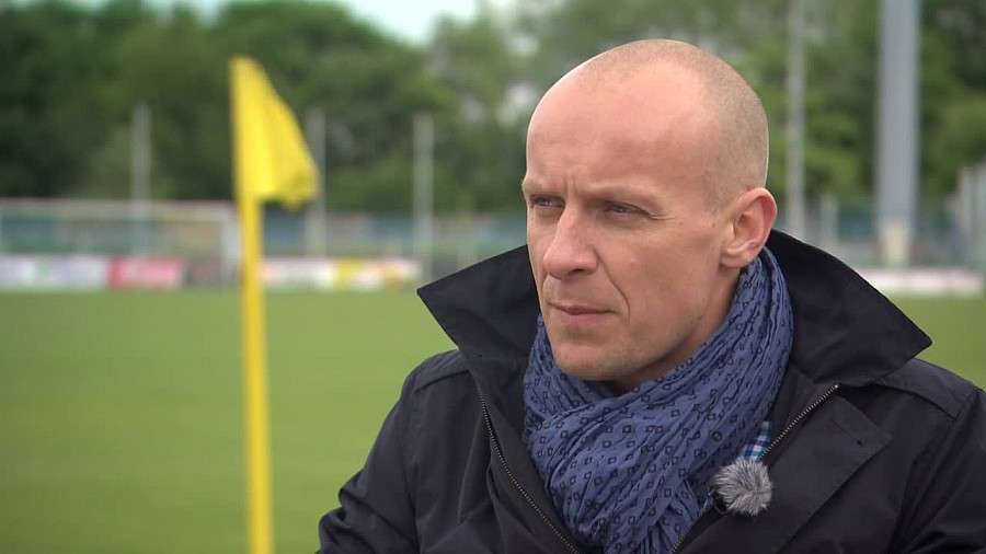 Marciniak poprowadzi mecz Islandia - Austria. 