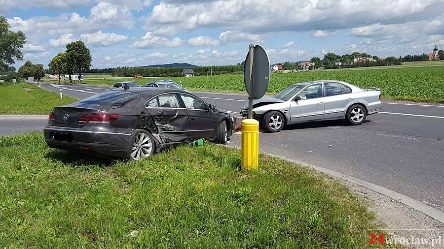 Wymusił pierwszeństwo. Trzy osoby w szpitalu.