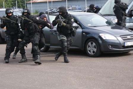 Zamachowiec z autobusu w rękach policji