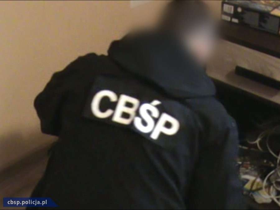 FAŁSZERZ ZATRZYMANY PRZEZ POLICJANTÓW CBŚ