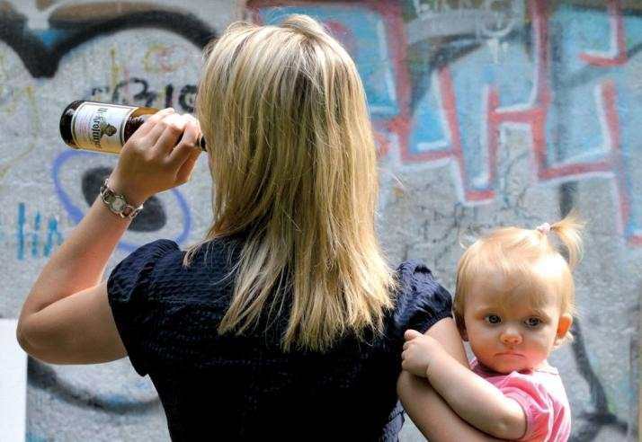 Pijana matka „opiekowała” się 5 - cio letnim dzieckiem