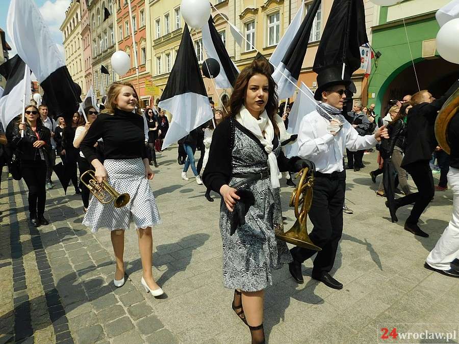 Jazzowa parada przeszła przez Wrocław