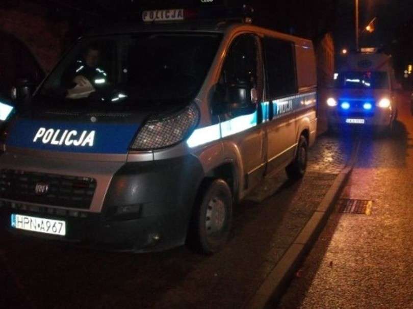 Małżeństwo potrącone na pasach
