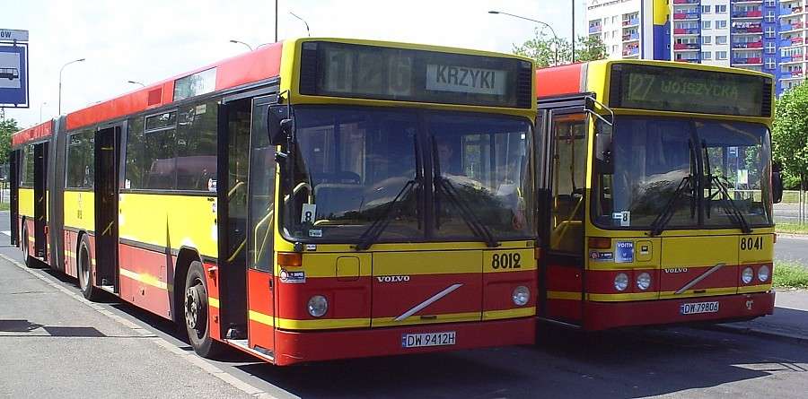 Komunikacja miejska na majówkę