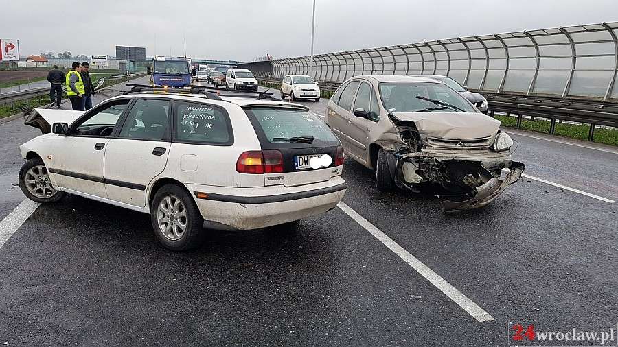 Zderzenie na Autostradowej Obwodnicy Wrocławia