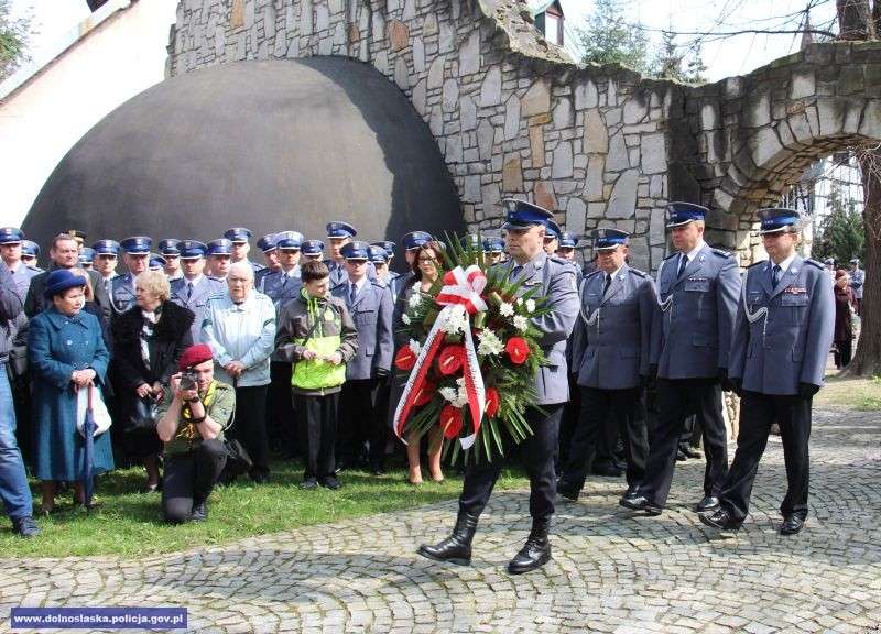 Pamięć pomordowanym policjantom