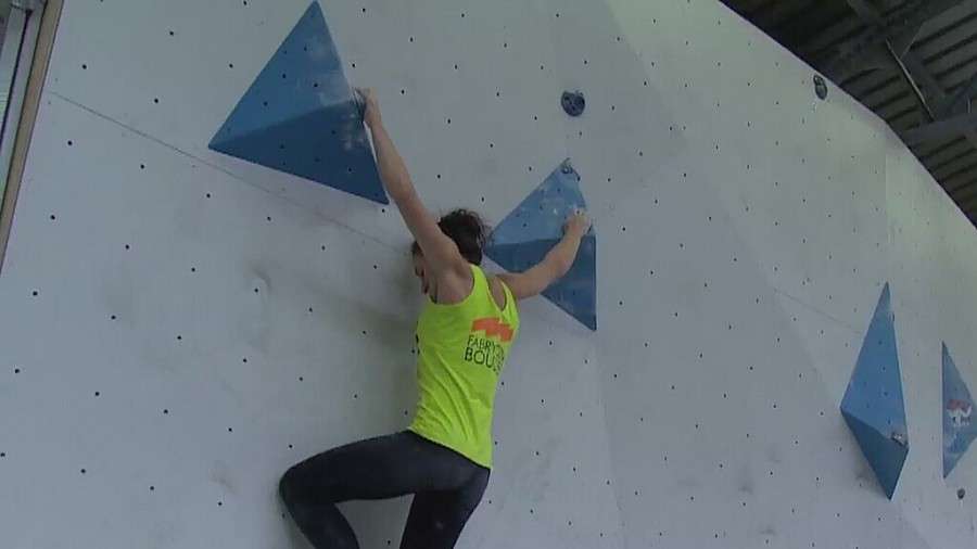 Najlepsi wspinacze zjechali do Wrocławia na zawody w boulderingu