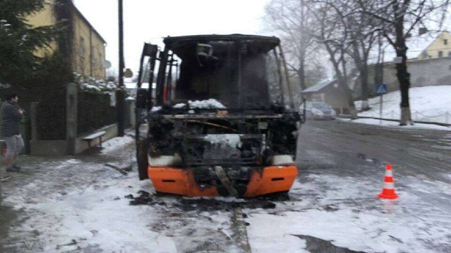 Pożar autobusu w podwrocławskim Jaksonowie