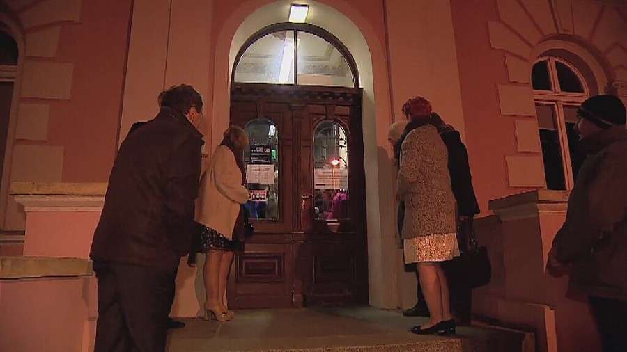 Trwa okupacja starostwa w Trzebnicy. Pracownicy miejscowego szpitala protestują w obronie placówki