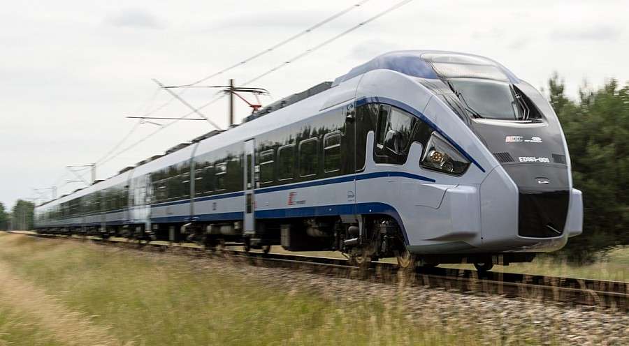 PKP Intercity: Pierwszy Dart z Pesy rozpoczyna kursowanie