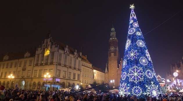 Dziś na wrocławskim rynku rozbłyśnie choinka