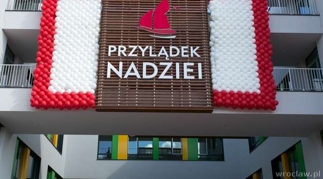 Klinika dziecięca z Bujwida przenosi się wreszcie do Przylądka Nadziei