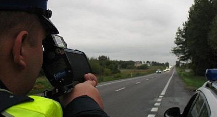 Bez prawa jazdy jechał dwa razy szybciej niż było można