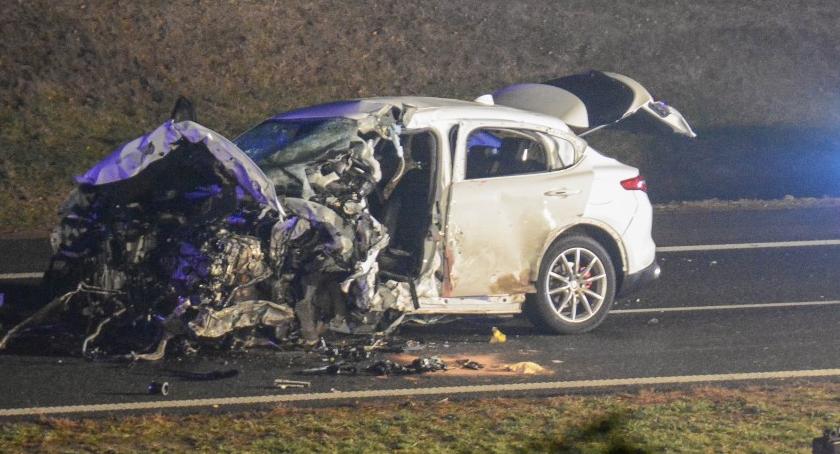 Tragedia na S8. Zginęły dwie osoby.
