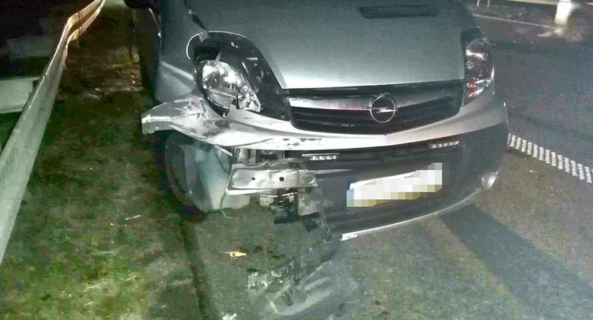 Auto dostawcze zderzyło się z osobowym na A4