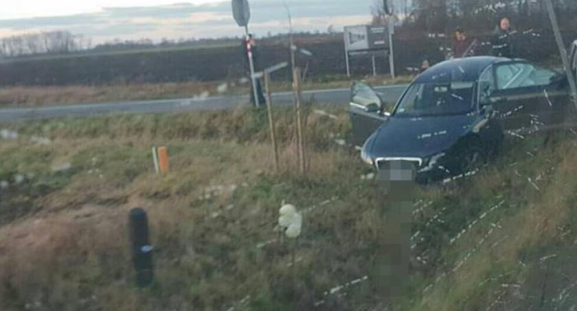 Zderzenie trzech pojazdów na trasie Strzelin - Wrocław
