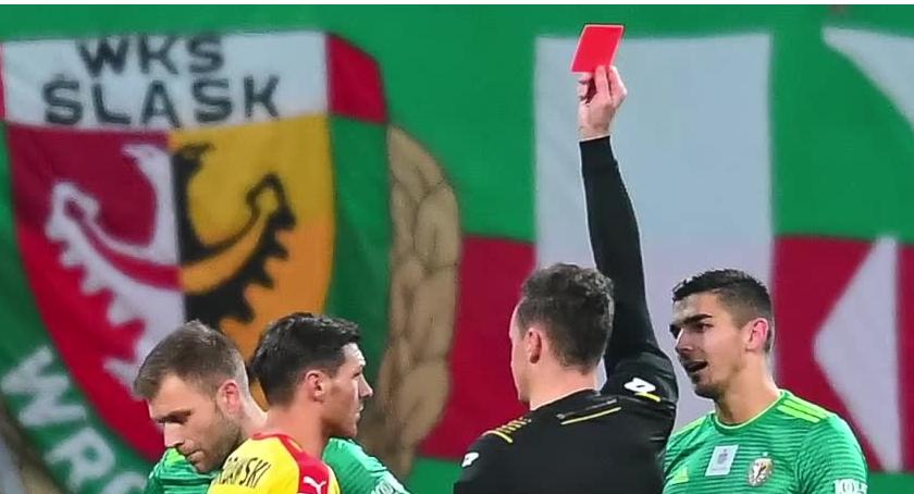 Nieuznany gol, czerwona kartka i remis Śląska Wrocław z Koroną Kielce
