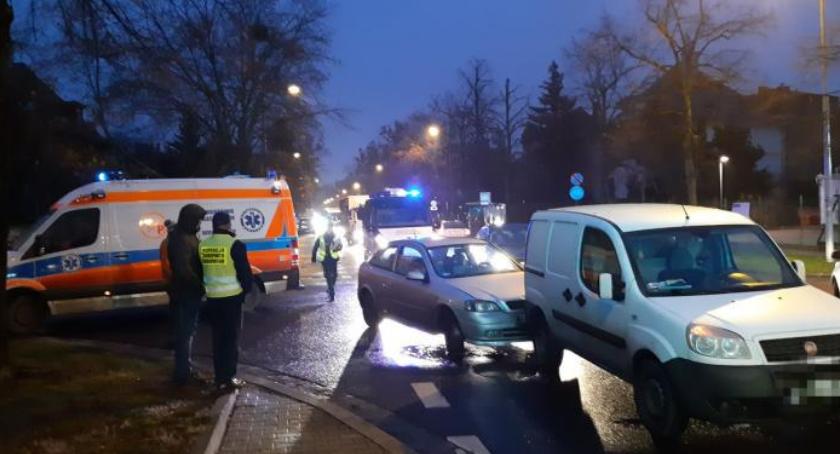 Zderzenie na skrzyżowaniu Kasprowicza i Asnyka. Włącz Zello