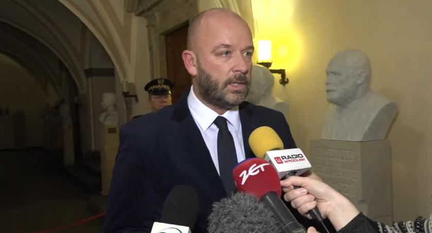 Konsul generalny Niemiec i prezydent Wrocławia wpisali się do księgi kondolencyjnej