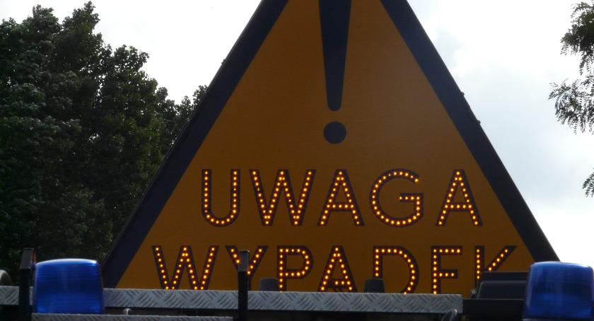 Na autostradzie A4 auto wypadło z drogi.Włącz Zello