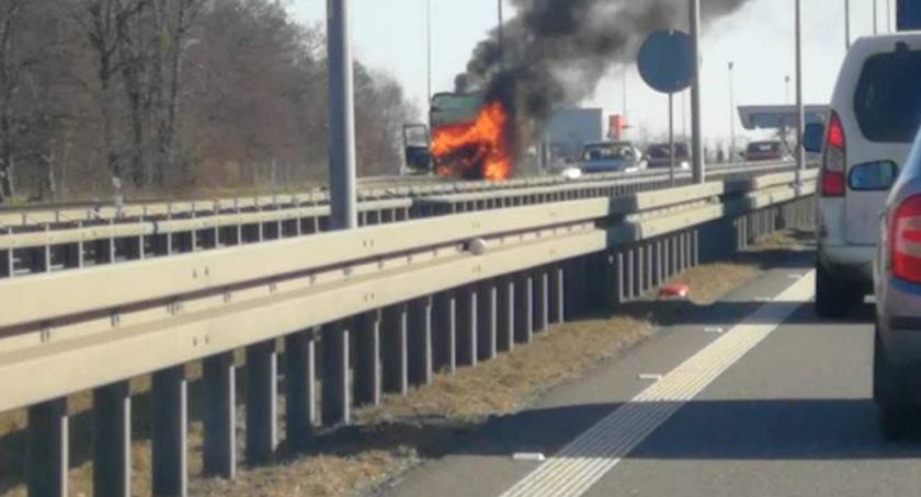 Pożar ciężarówki na Bielanach Wrocławskich