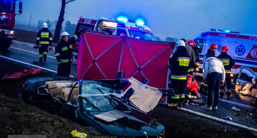 Tragiczny wypadek na krajowej ósemce. Nie żyją dwie osoby