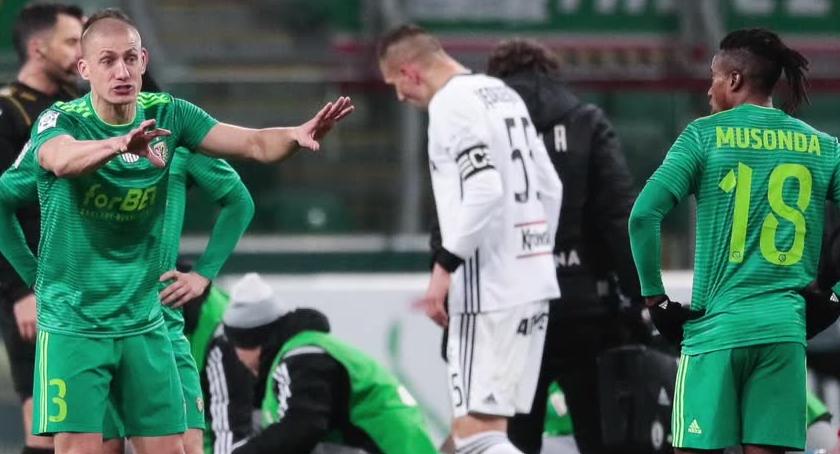 Legia lepsza od Śląska. Emocje w końcówce
