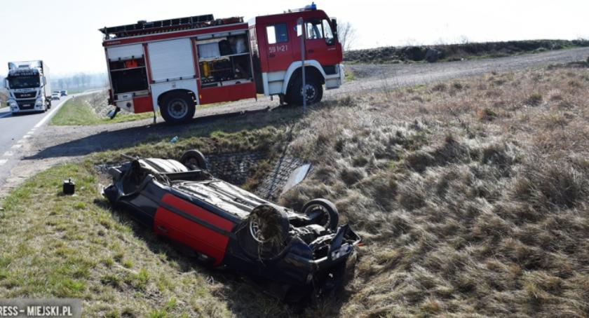 Zderzenie dwóch samochodów w Ząbkowicach