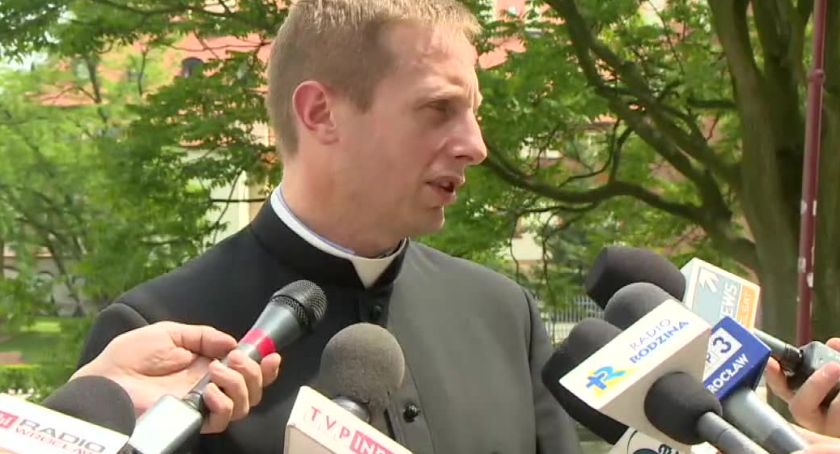 To był atak na człowieka w sutannie. Przyzwalanie na język nienawiści może mieć tragiczne skutki