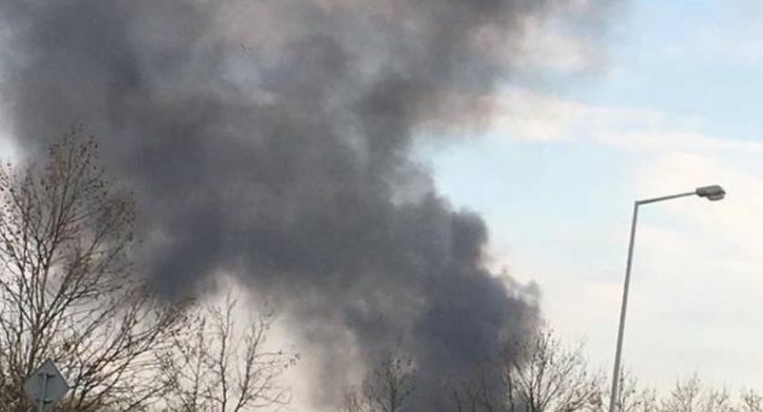Kłęby dymu nad miastem - Pożar na Starachowickiej